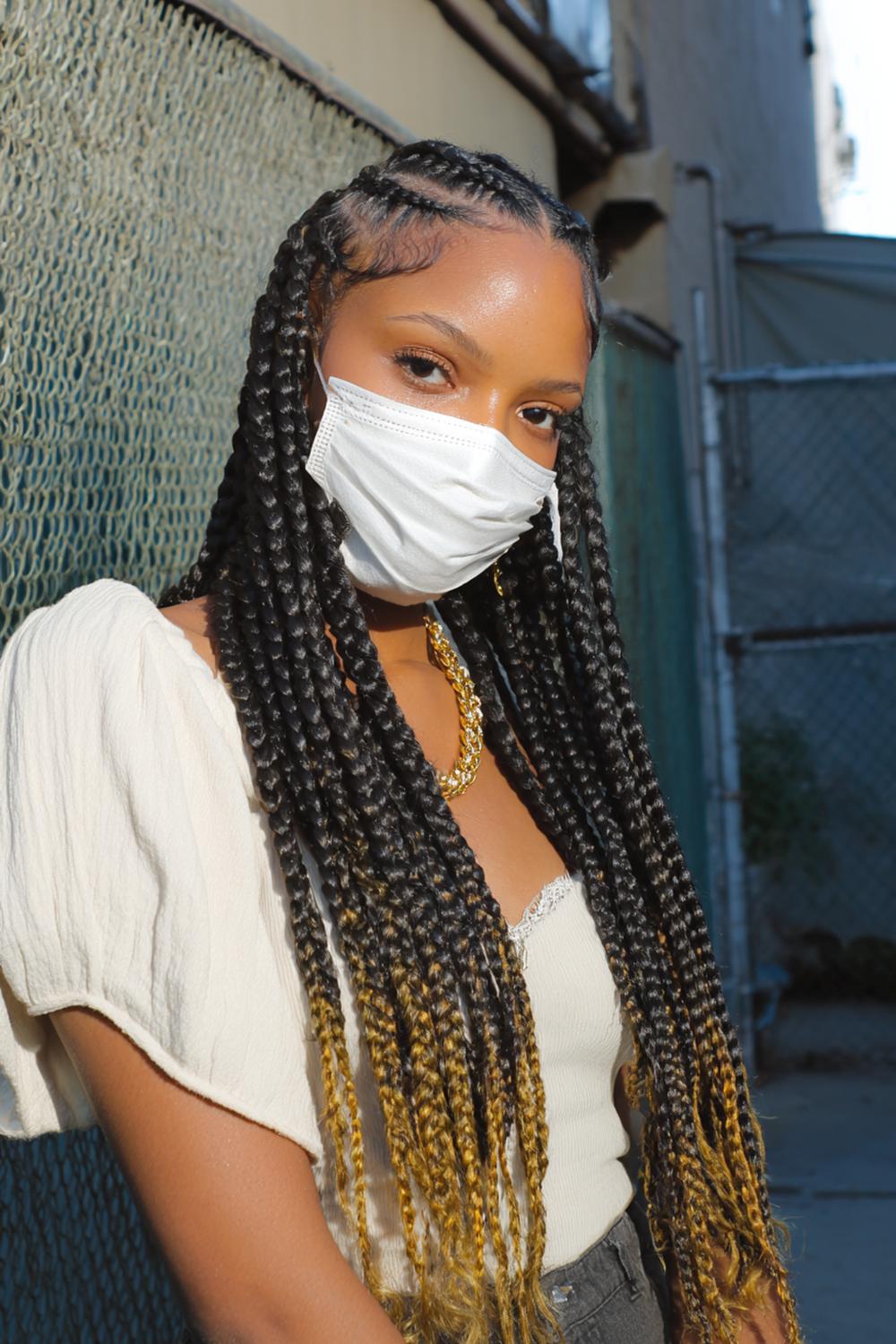 20. Fresh Hair Ideas 2026: Protective Knotless Braids with Soft Ombre Ends